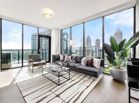 1400 W Peachtree St NE