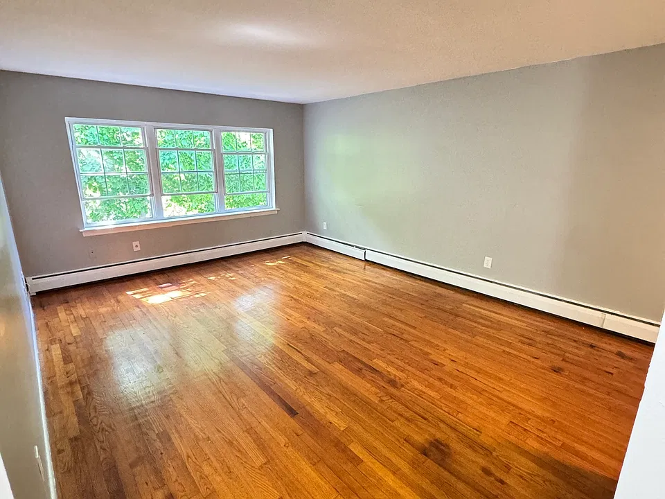 10 Highland St #1A