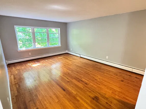 10 Highland St APT 1A, West Haven, CT 06516