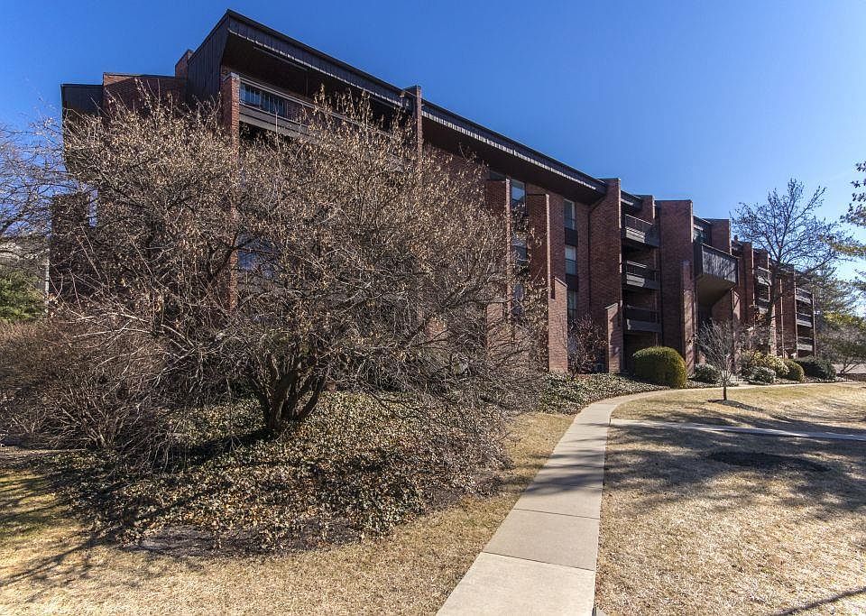 1st image of 539 Coeur De Royale Dr APT 401