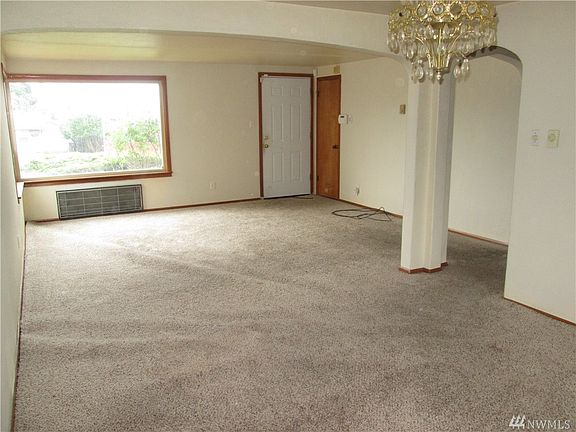 4th image of 7039 S Puget Sound Ave