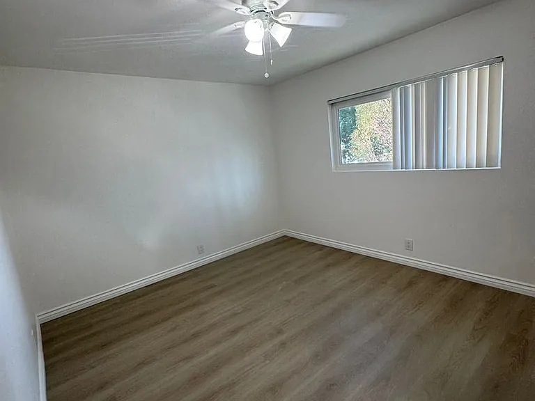 2250-2260 Kenrich Ct. — Photo 32