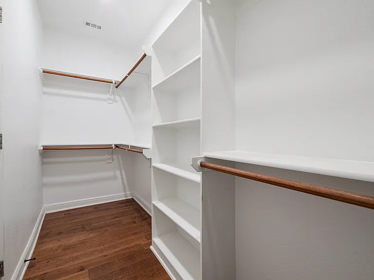 807 Hollywood Ave — Photo 27