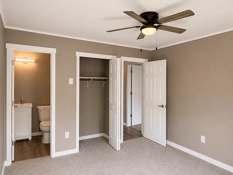 1208 Morgan Ave — Photo 10