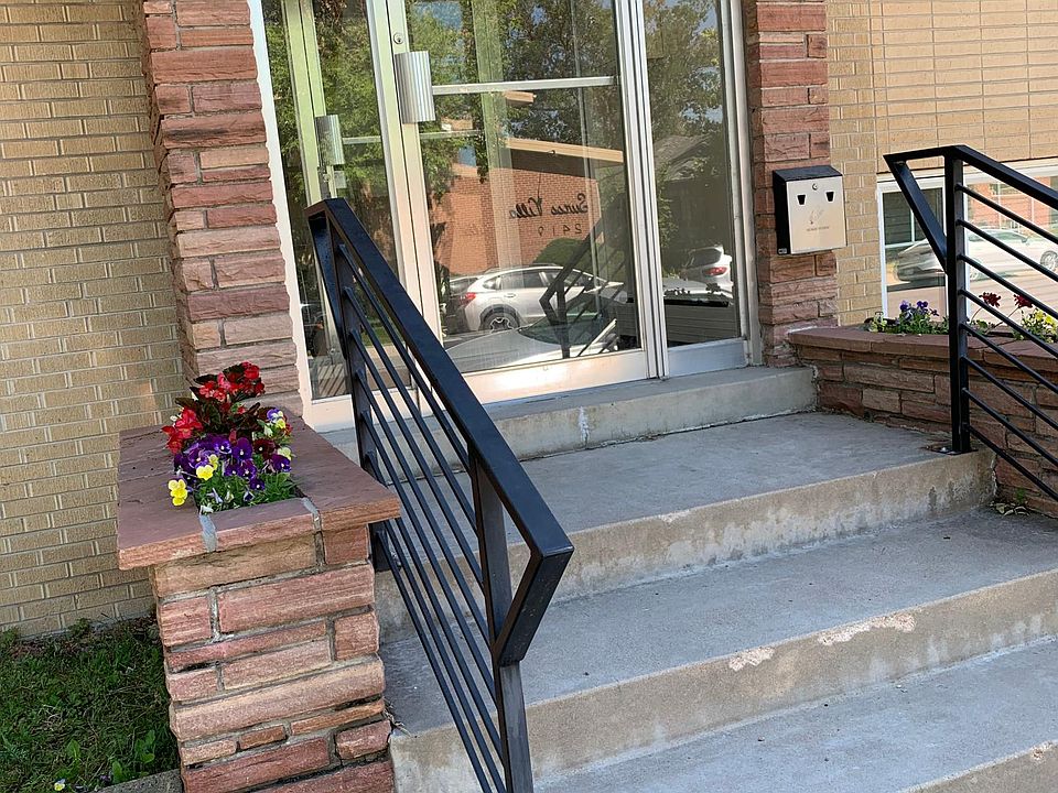Front door/keyless locks