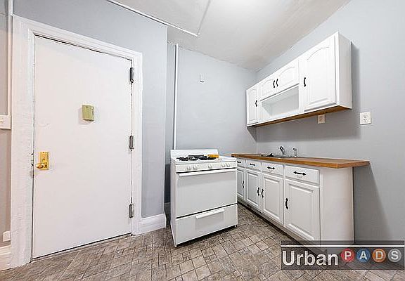 5th image of 1040 Bergen St #4