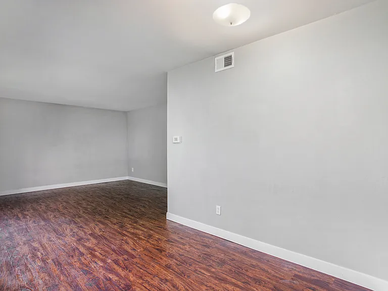 2561 Burton St SE #2561 — Photo 7