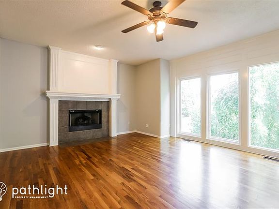 3rd image of 7908 W 142nd St