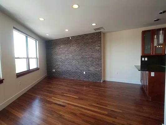 Rented by Compass | media 10