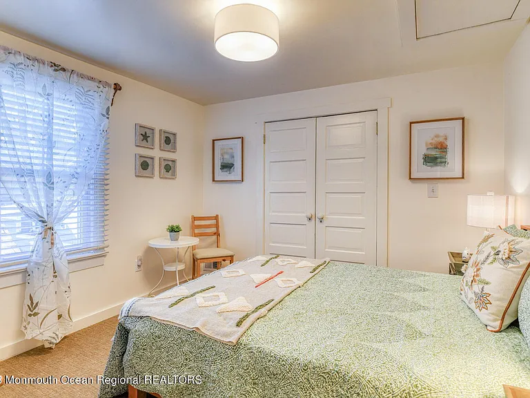 69 Franklin Ave #1 — Photo 32