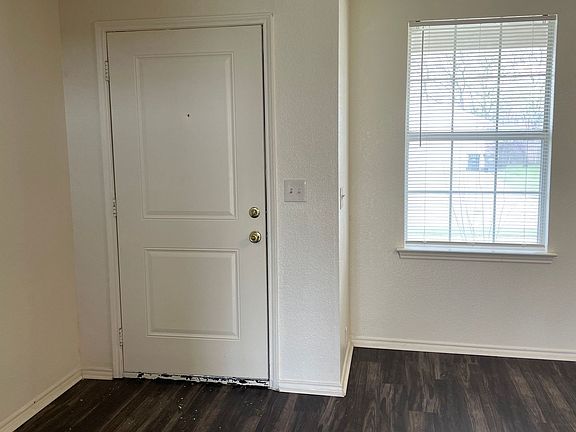 3rd image of 1719 Dartmouth Dr