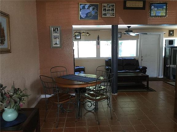 4th image of 143 Balsam Dr
