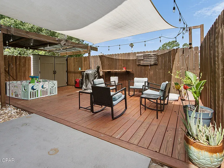 2428 Causeway Manor Ct — Photo 32