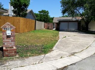 9511 Simplicity Dr, San Antonio, TX 78245