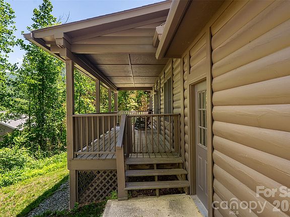 5th image of 20 Small Mountain Dr