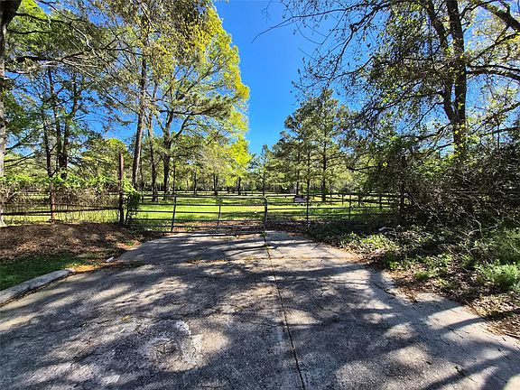 3rd image of 4610 Sloangate Dr