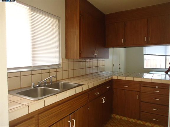 2nd image of 4604 Belle Dr