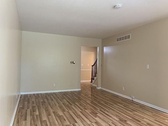 3rd image of 2950 Briarwick Ct