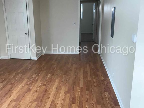 3rd image of 27 Golfview Ln
