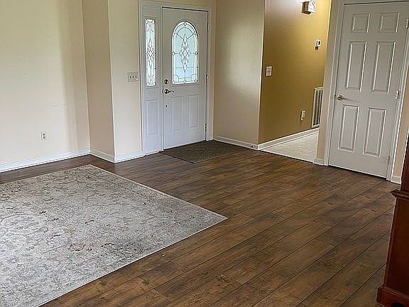 3rd image of 512 Sunningdale Way