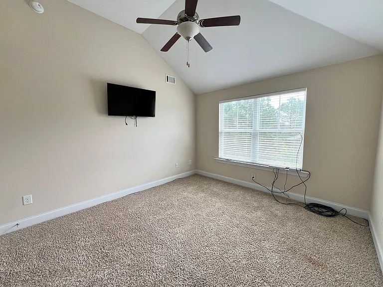 327 Clearwater Ln — Photo 39
