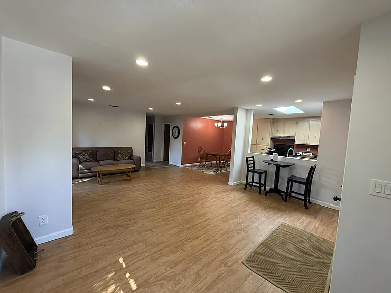 909 Bienville St — Photo 7