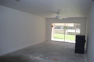 5th image of 1302 Derbyshire Ct APT 102