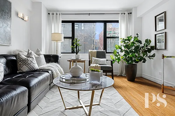 Sold by Compass | media 1