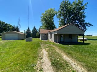 19418 Newtown Rd, Oakwood, IL 61858