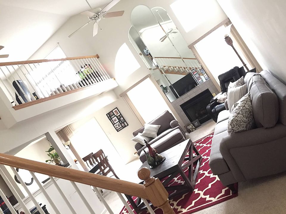 1st image of 10387 Oakwood Ct