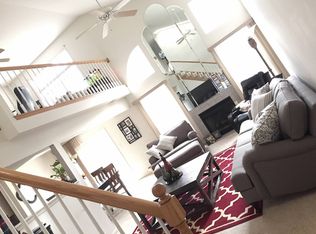 10387 Oakwood Ct, Highland, IN 46322