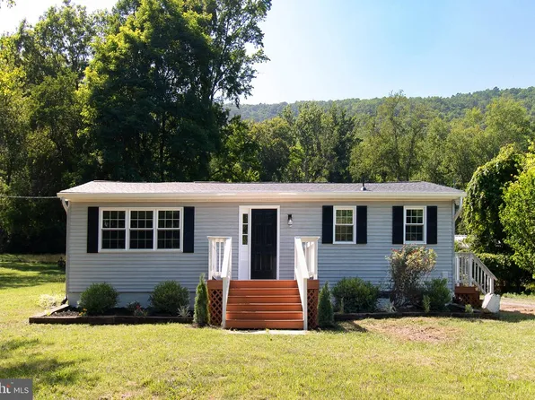 8922 Carpers Pike, Yellow Spring, WV 26865