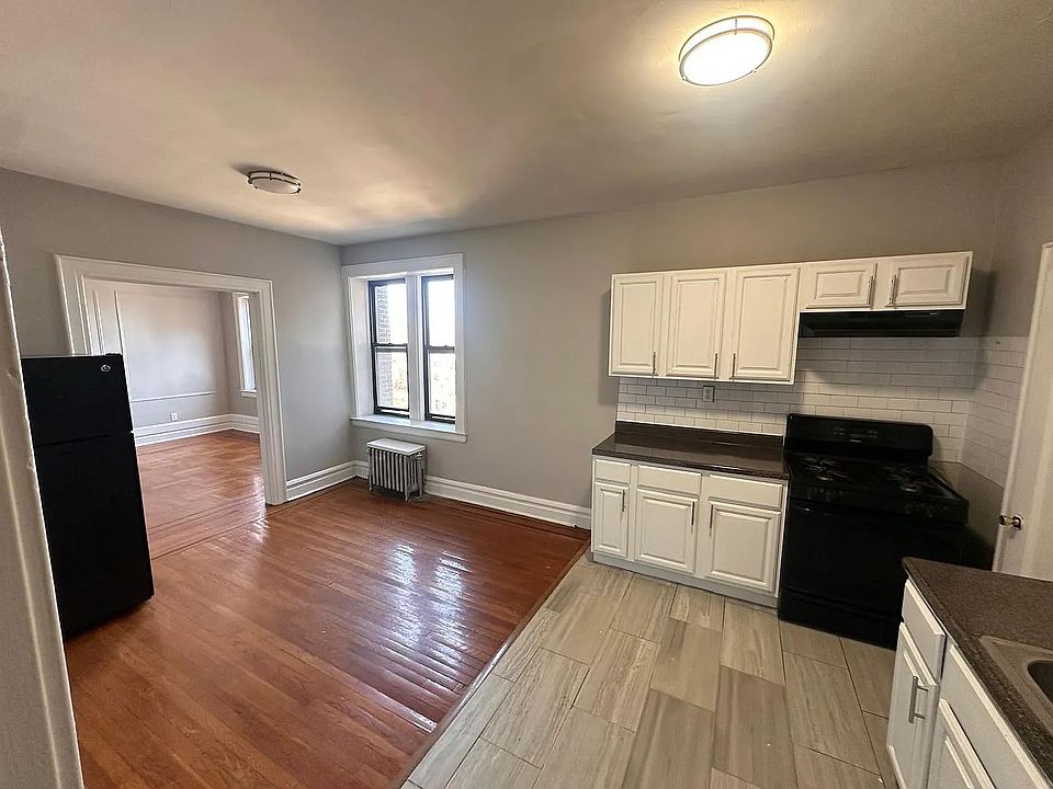 1st image of 146 Halsted St #203C