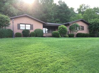 222 Elm Crest Dr, Wheeling, WV