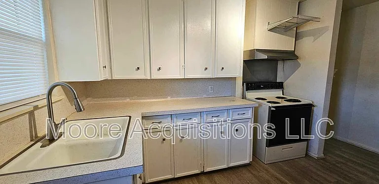 1433 S Rusk St — Photo 9