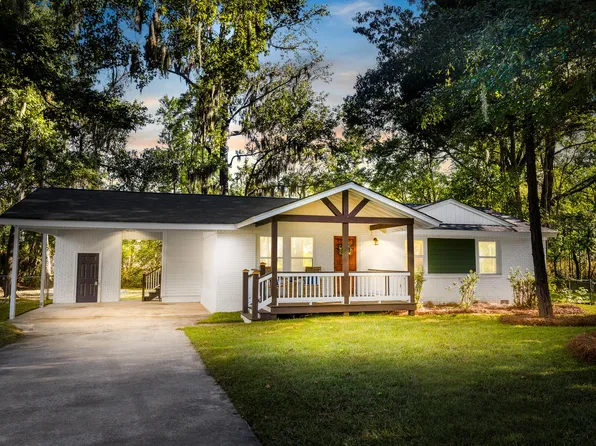 1243 Redeemer Dr, Hanahan, SC 29410