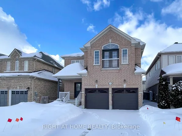 20 Charlemagne Ave, Barrie, ON L4M 0A7