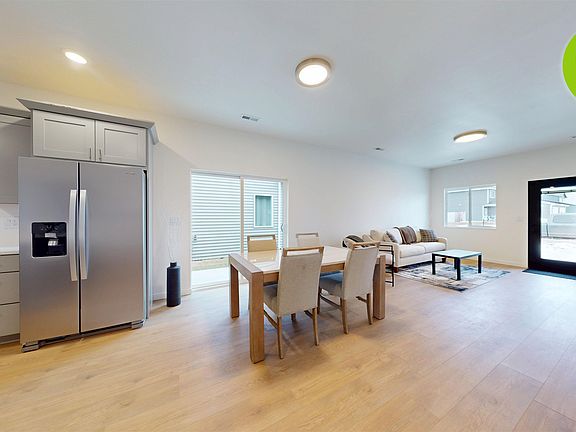 4th image of 2340 Landmark Dr