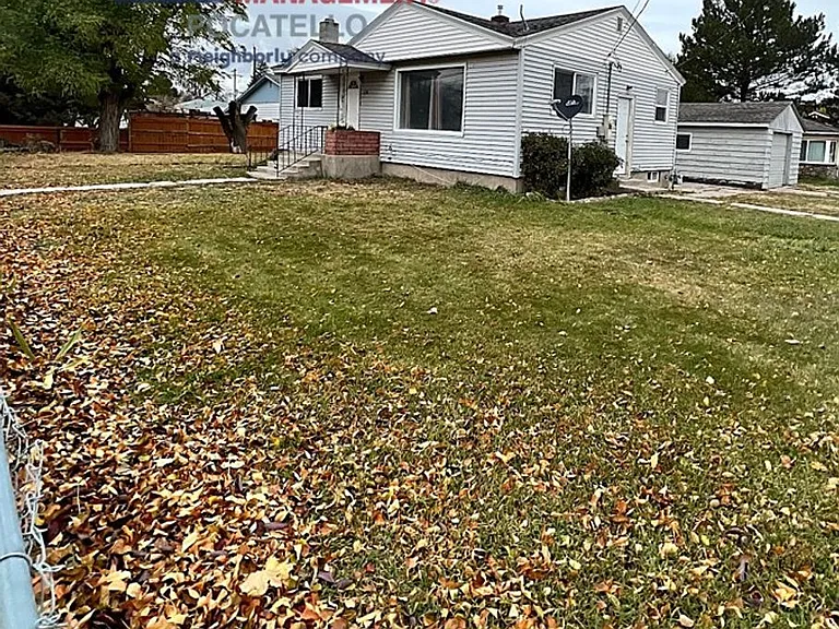 1154 W Eldredge Rd — Photo 2