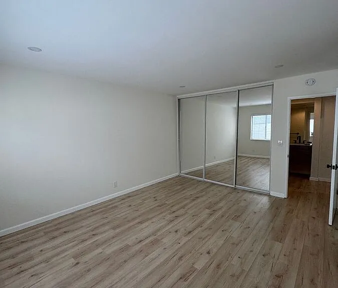 5651 Sumner Way #309 — Photo 5