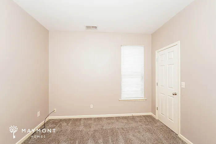 1104 Washington Dr — Photo 8