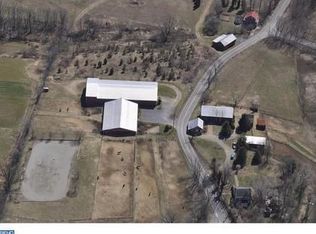 1428 Windsor Castle Rd, Hamburg, PA 19526