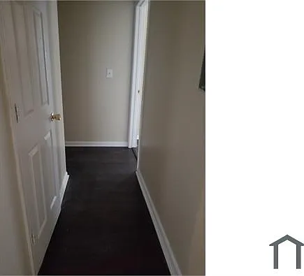 1705 N Longwood St #B — Photo 8