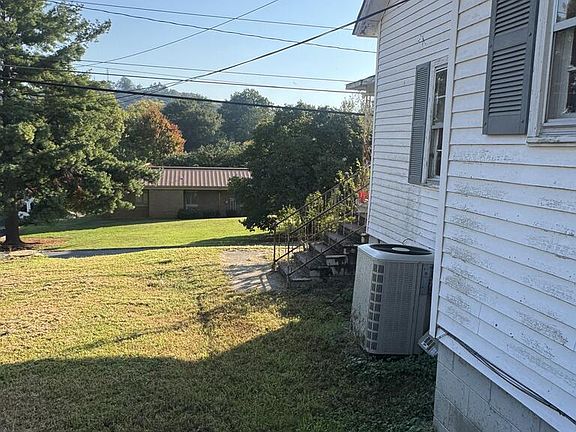 3rd image of 1109 Trammell St