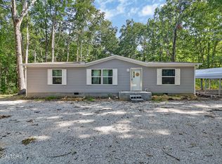 244 Retreat Dr, Crossville, TN 38572