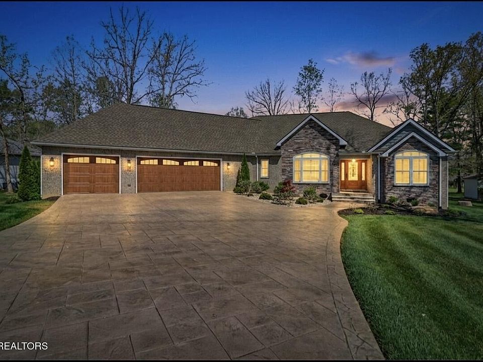 1st image of 120 Forest View Dr