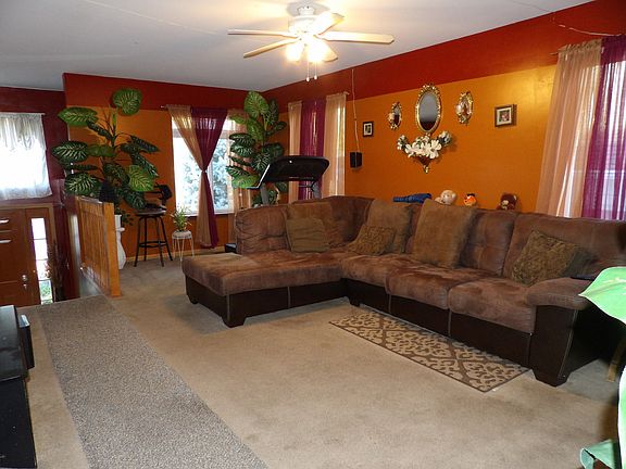 2nd image of 1303 Grand Ave