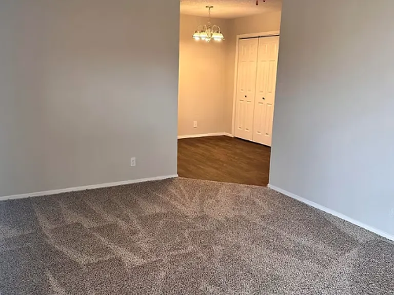 Sonterra West Apartments — Photo 11