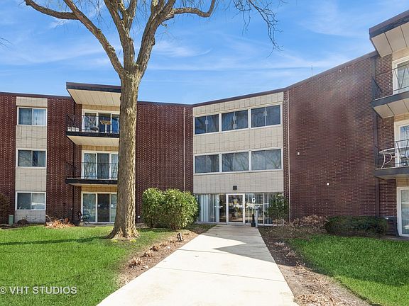 2nd image of 2800 Maple Ave APT 33C