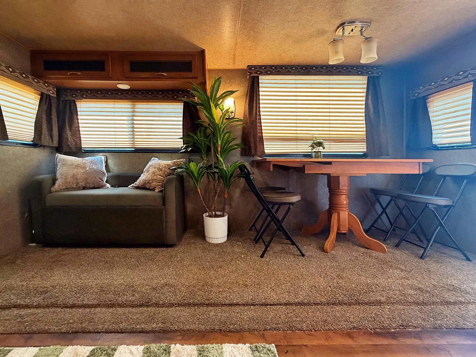 1 bed, 700 sqft, $1,600 — Photo 4